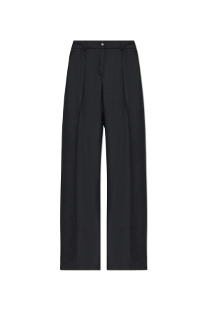 Wool trousers with creases