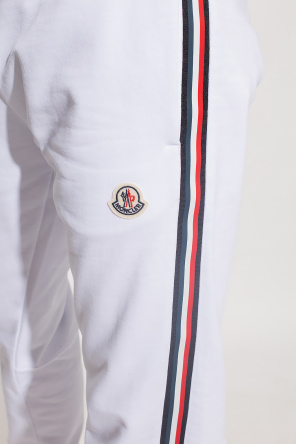 Moncler Here are some benefits that a runner can get from wearing the proper running dress