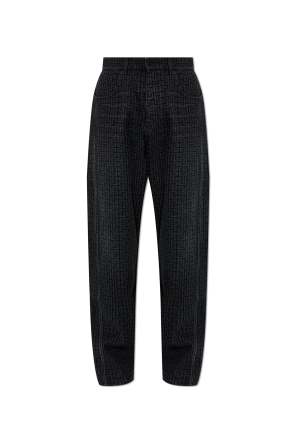 Jeans con monograma