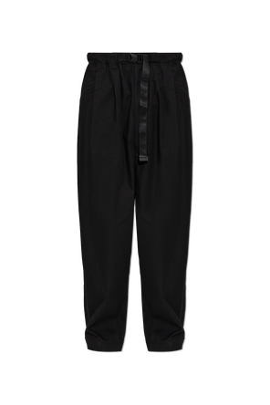 Weithosige Hosen
