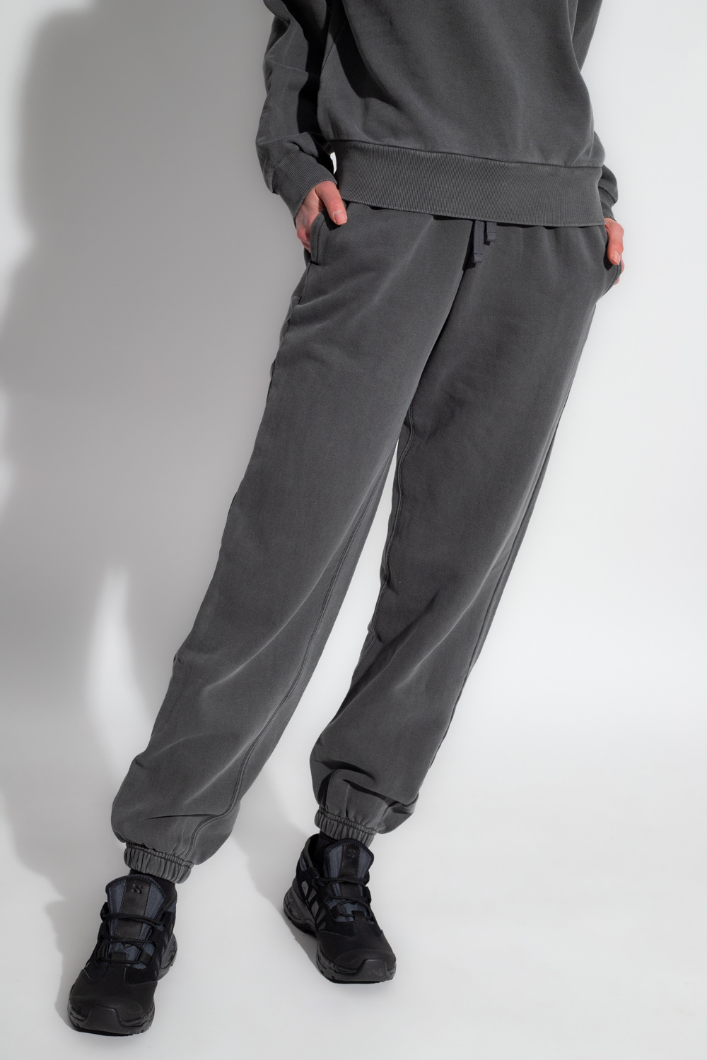 Carhartt WIP Sweatpants with logo