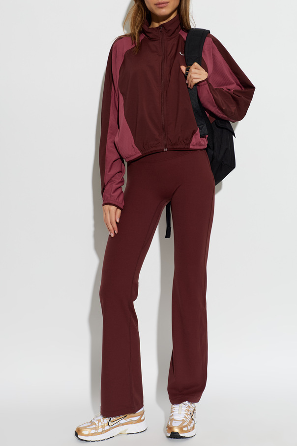 Nike Leggings mit ausgestellten Hosenbeinen