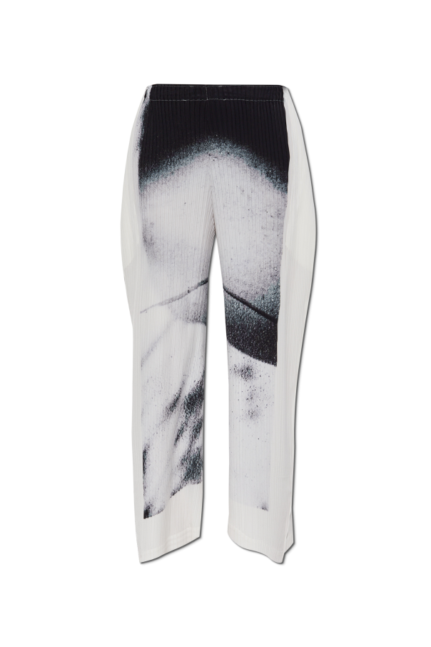 Pleated trousers od Issey Miyake