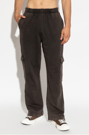 Represent ‘Cargo’ trousers