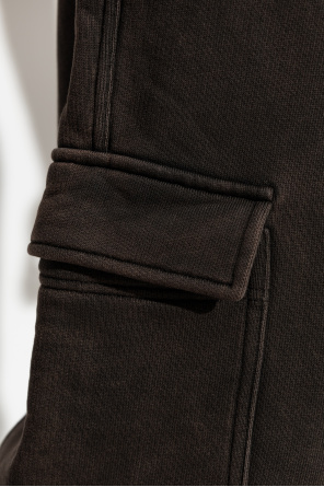 Represent ‘Cargo’ trousers
