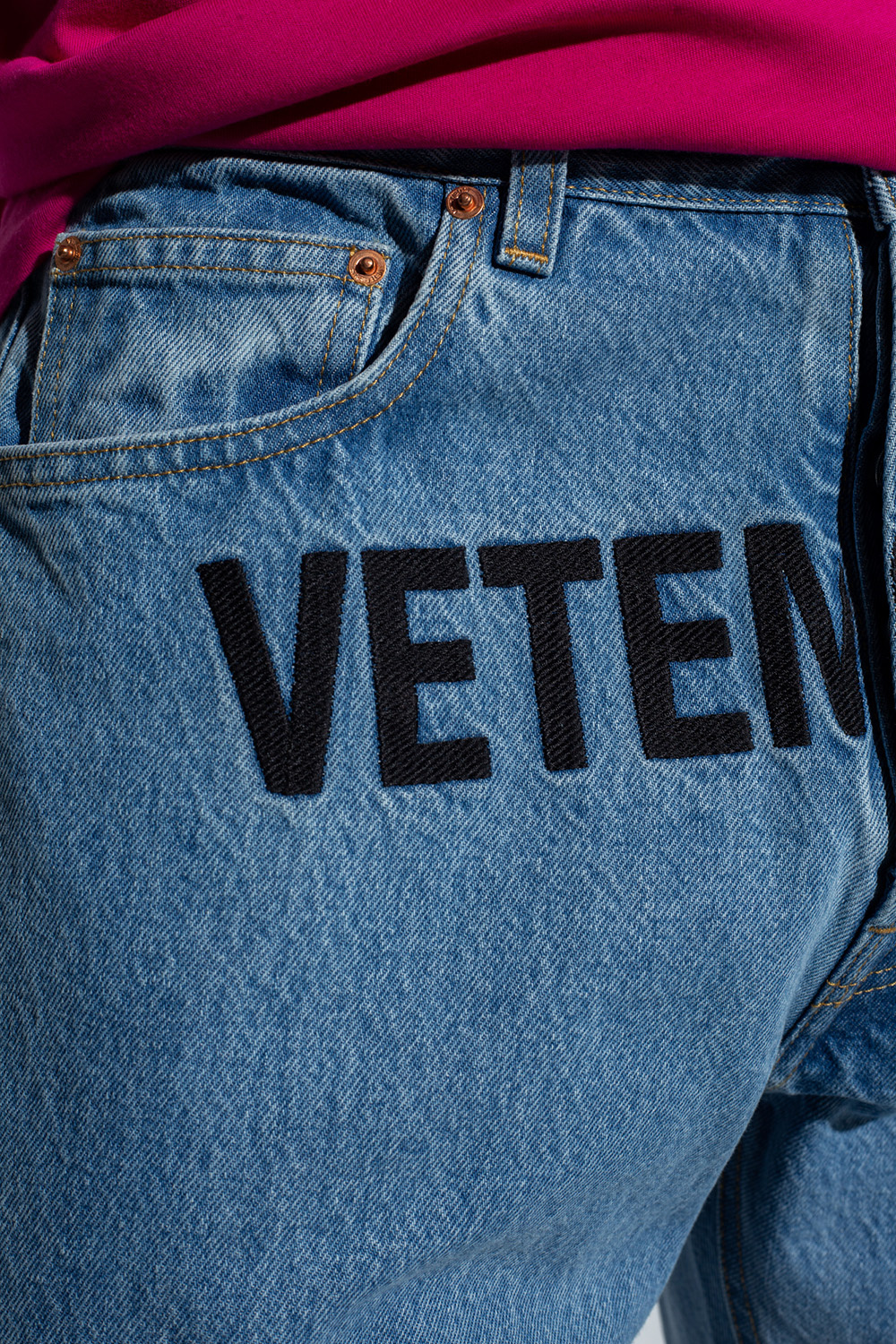 VETEMENTS Jeans with logo