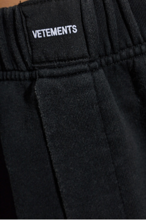 VETEMENTS Tepláky so surovo zakončenými nohavicami