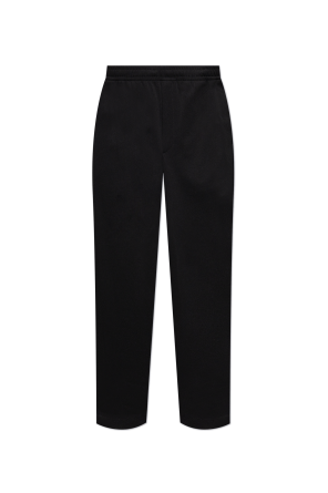 Loose-fitting trousers