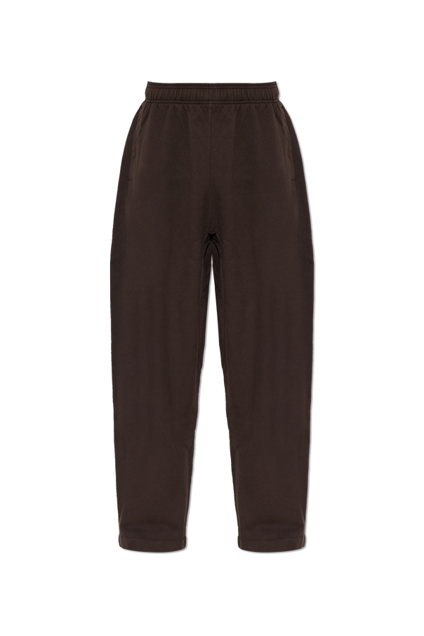 ‘Montaigne’ sweatpants od Jacquemus