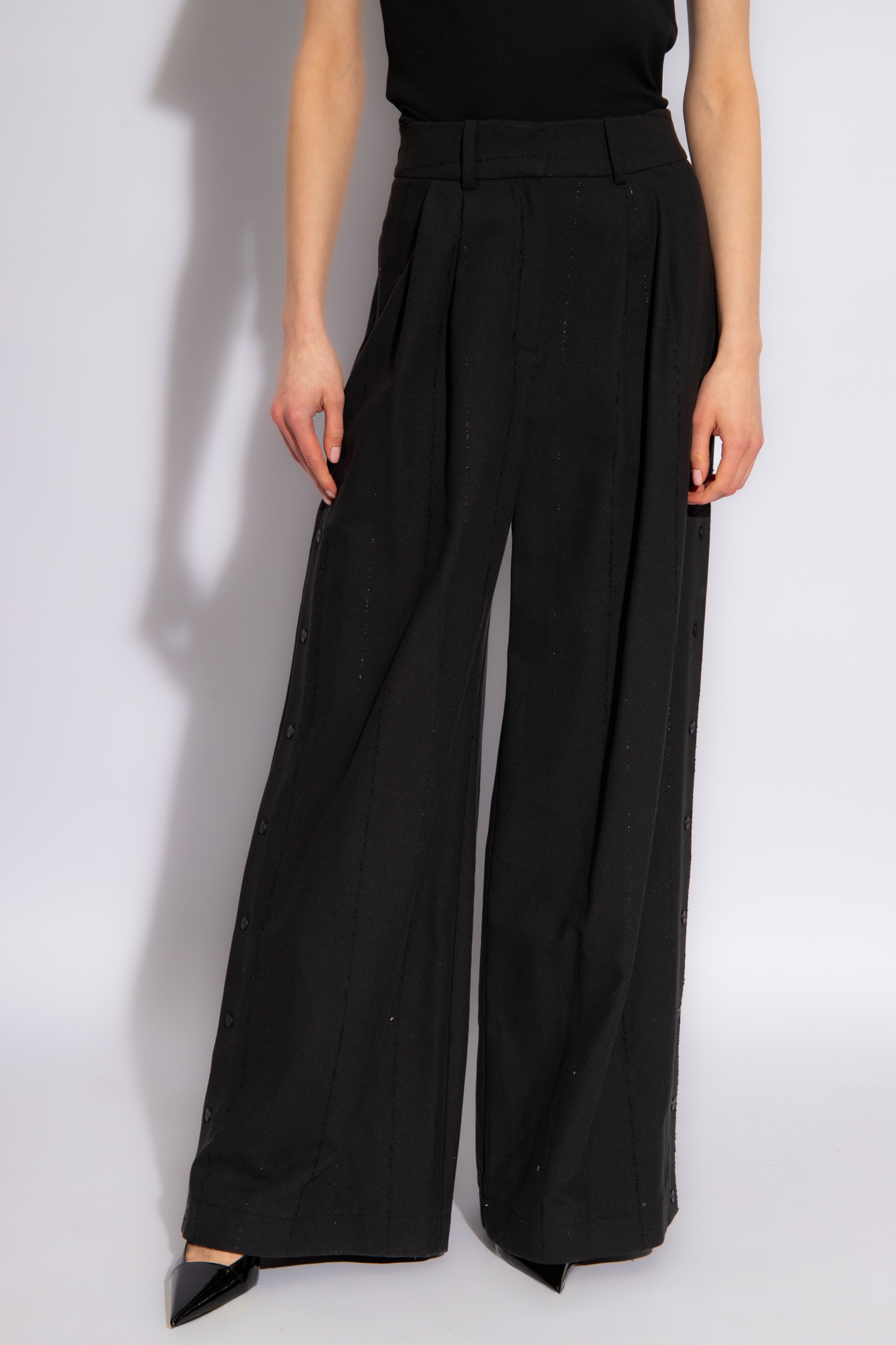 The Mannei ‘Idre’ trousers with pleats