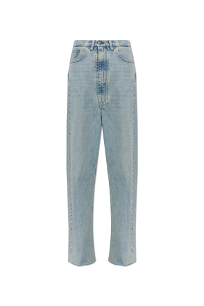 High-waisted jeans