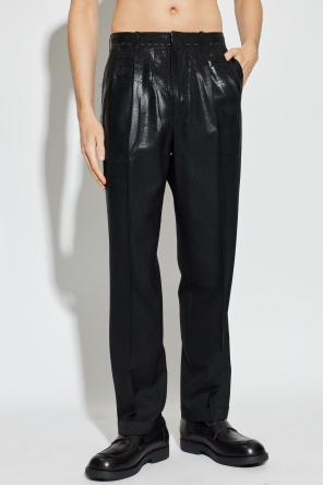 Maison Margiela Pantalones brillantes con raya marcada