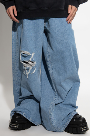 VETEMENTS Hollister Mellanblå slitna mom jeans