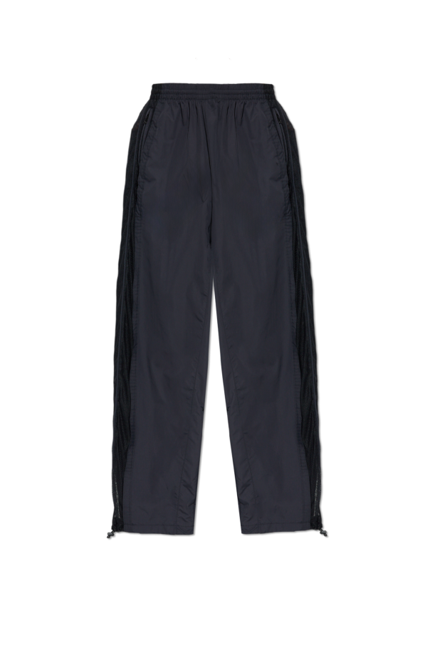 Trousers finished with an adjustable drawstring od VETEMENTS