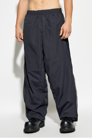 VETEMENTS Pantalones terminados con bajo ajustable