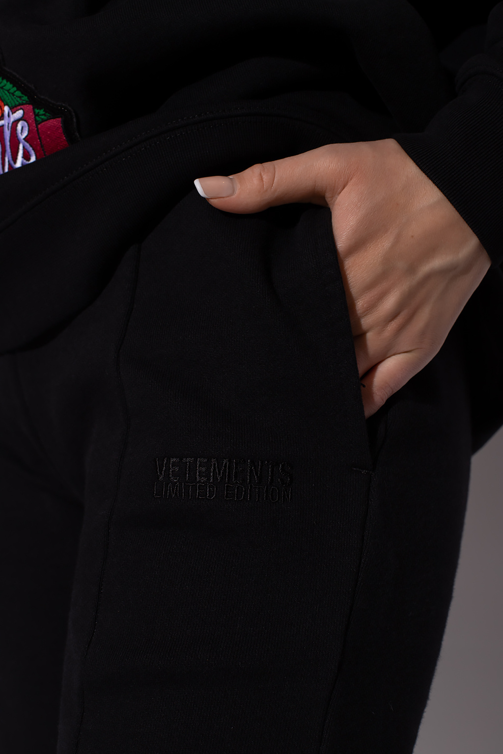 VETEMENTS Logo-embroidered sweatpants