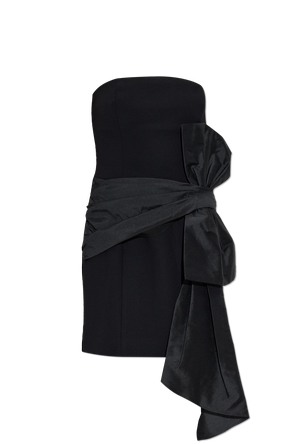 Vestido corto con hombros descubiertos