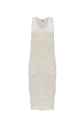 Sleeveless dress