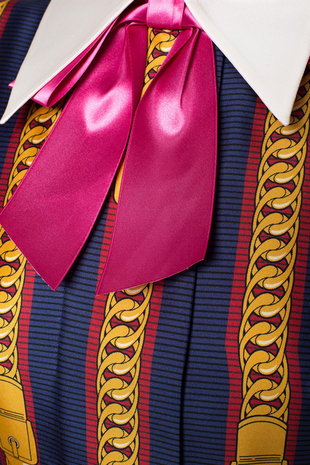 gucci chain print dress