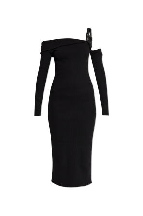 Vestido de hombros descubiertos