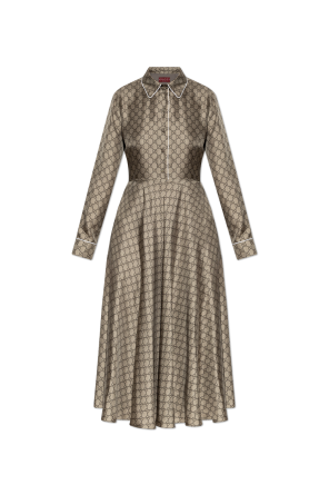 Vestido de seda con cinturón en la cintura