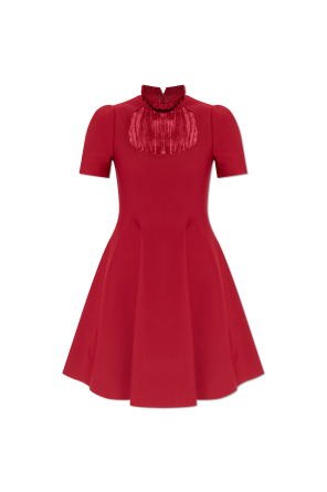 Vestido con cuello alto