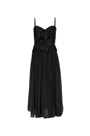 Vestido de seda con hombros descubiertos
