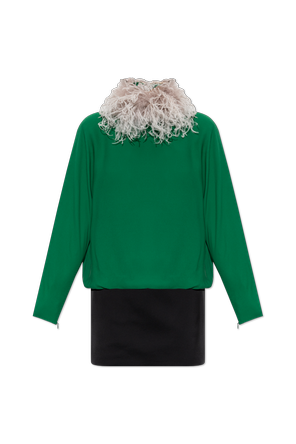 Vestido con plumas de avestruz