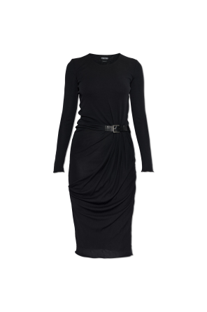 Vestido con cinturón decorativo en la cintura