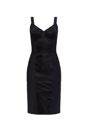 Figurbetontes Trägerkleid