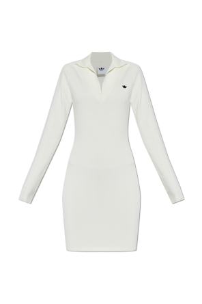 Sukienka z aplikacją w kształcie logo