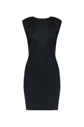 Sleeveless pleated dress