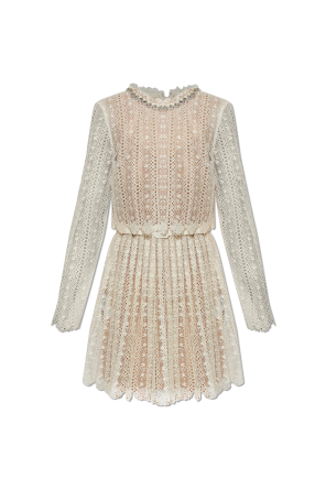 Spitzenkleid mit schimmernden Kristallen am Ausschnitt