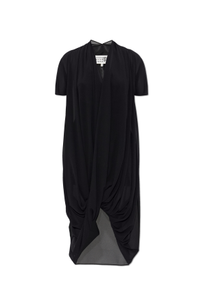 Vestido de corte assimétrico