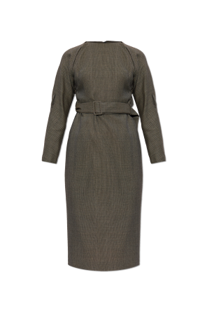 Vestido con cinturón