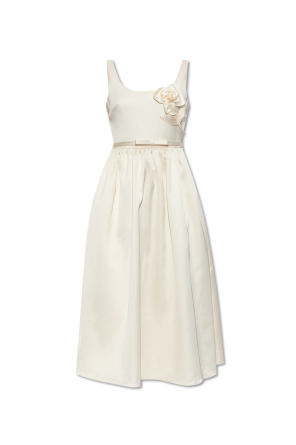 Vestido de satén con cinturón