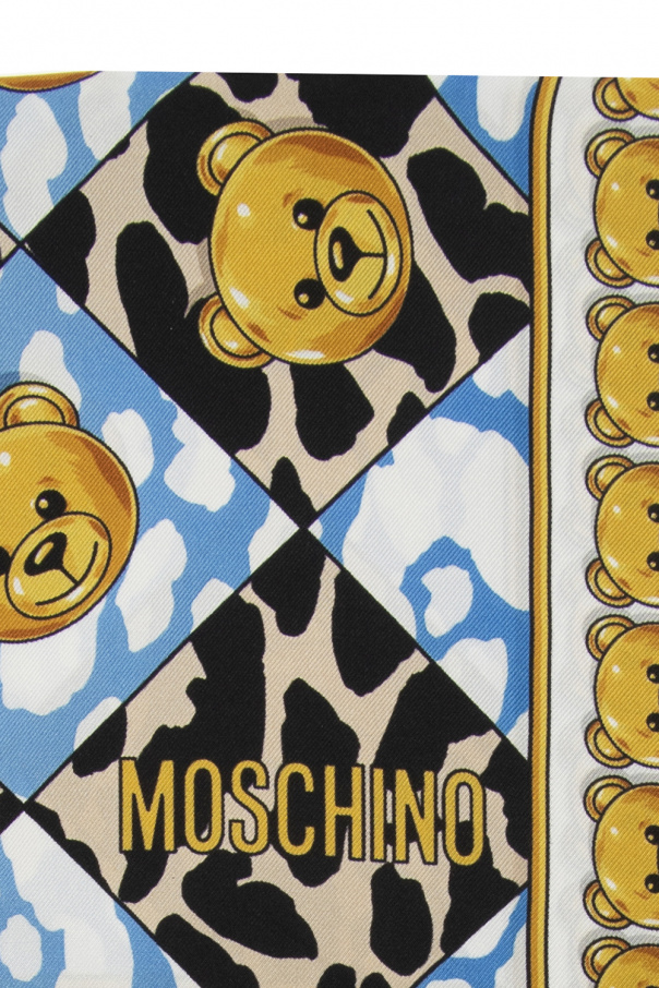 Moschino that combines music, art and fashion