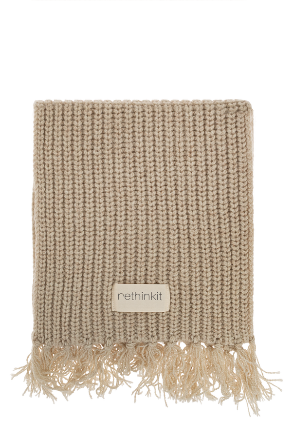 Fringed scarf od Rethinkit Studios