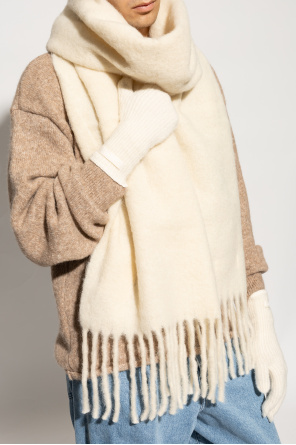 Fringed scarf od Jacquemus