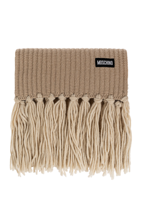 Scarf with fringes