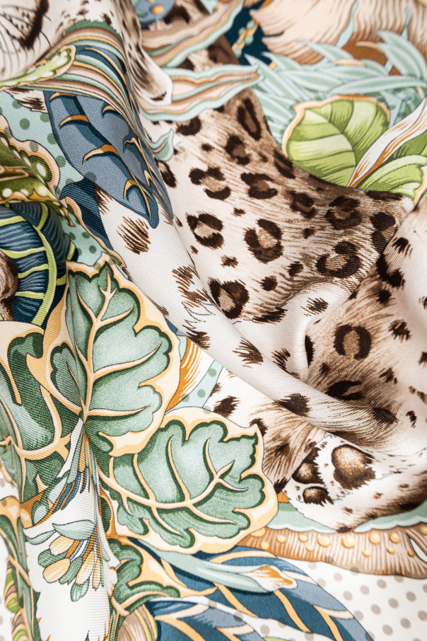 FERRAGAMO Pañuelo de seda con estampado