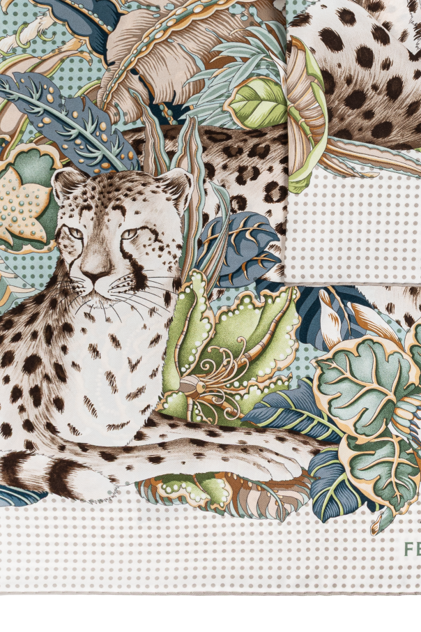 FERRAGAMO Pañuelo de seda con estampado