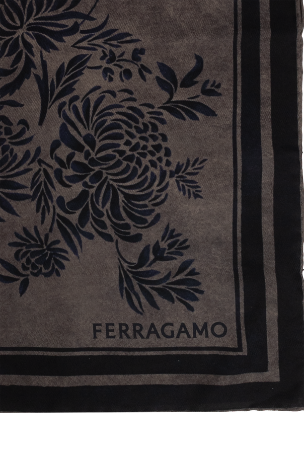 FERRAGAMO Jedwabna chusta