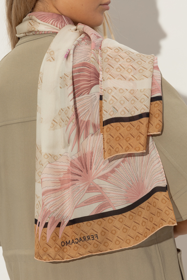 FERRAGAMO Seidenschal mit Druck