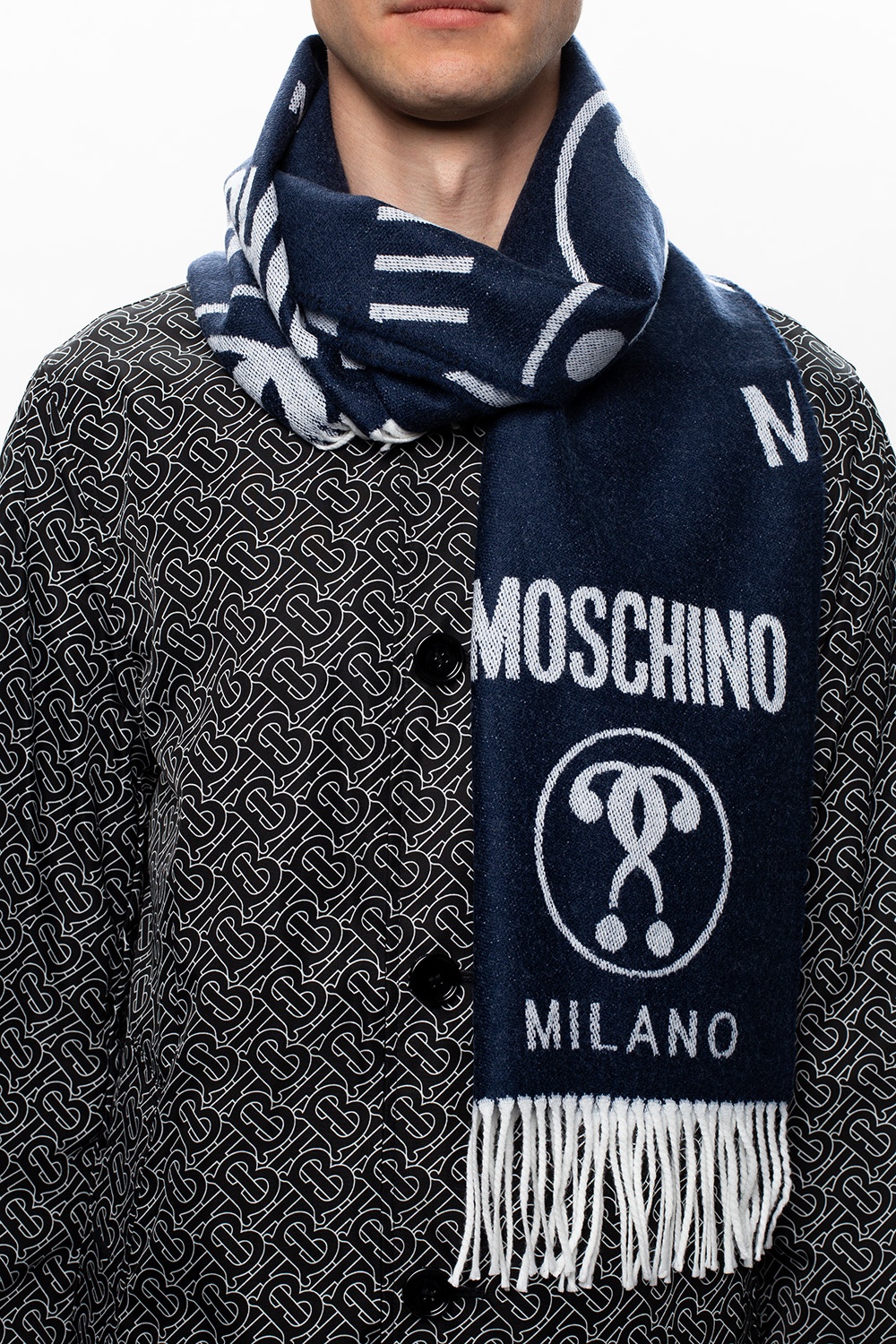 moschino logo scarf