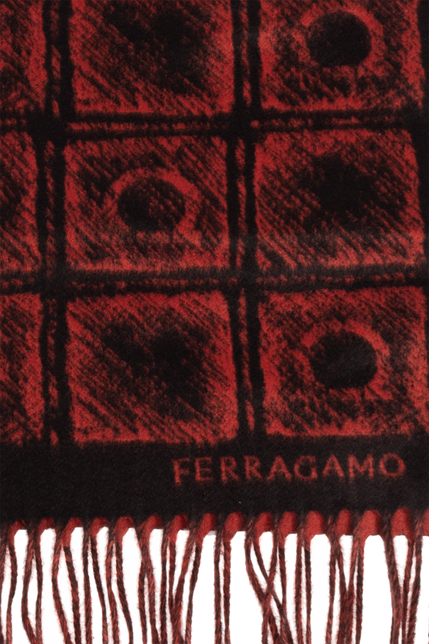 FERRAGAMO Jedwabny szal z logo