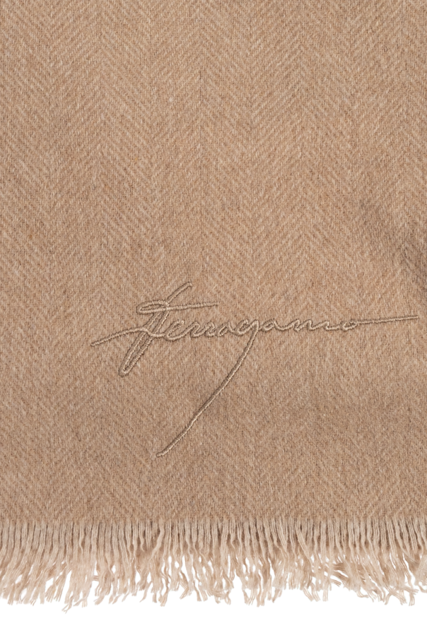 FERRAGAMO Kaszmirowy szal z wyszytym logo