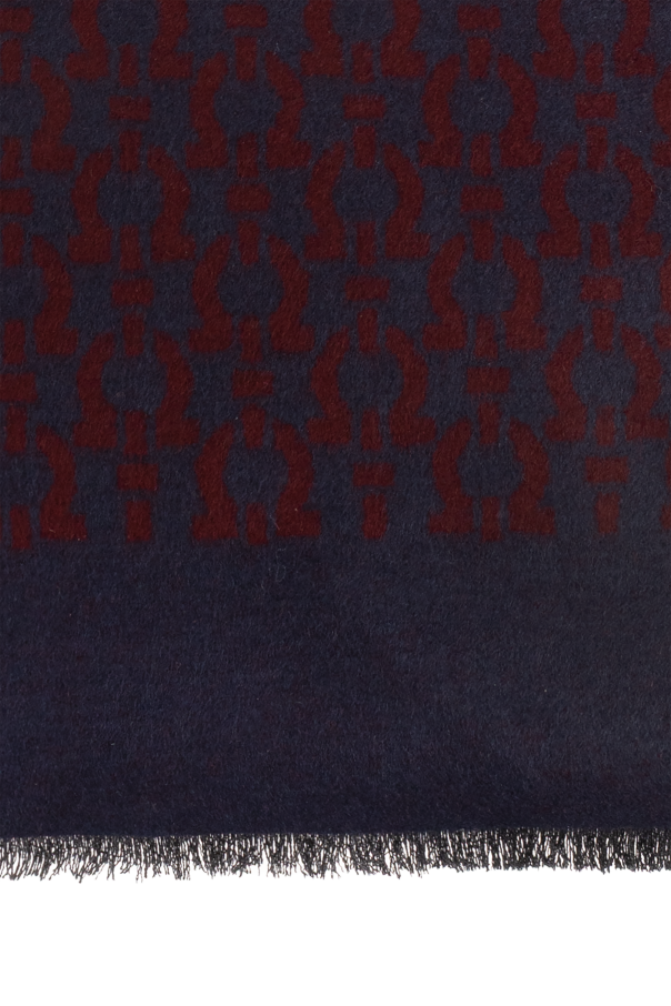 FERRAGAMO Pañuelo con monograma