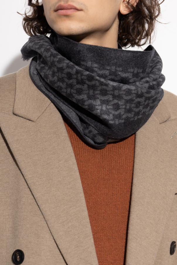 FERRAGAMO Schal mit Monogramm