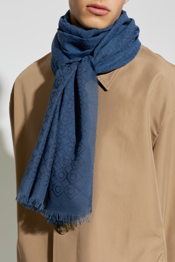 FERRAGAMO Pañuelo con monograma